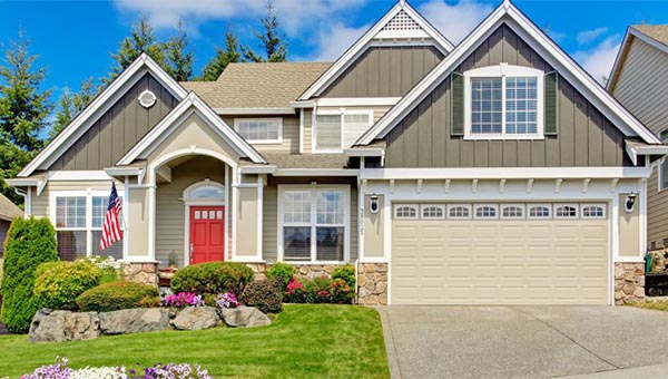How to Choose Between Fiber Cement and Vinyl Siding