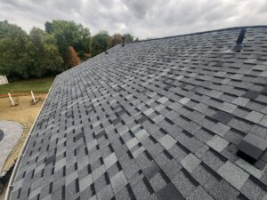 New Atlas Pinnacle Pristine roofing system installed in Vandalia Ohio featuring architectural asphalt shingles with high-definition pattern